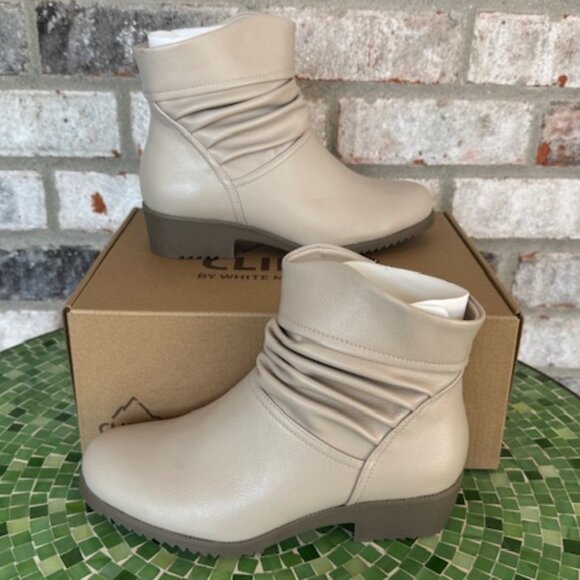 Cliffs by White Mountain Booties - Durbon LT TAUPE/SMOOTH 7 Wide - Picture 2 of 8